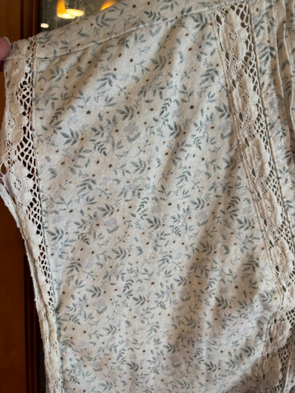 Lucky Brand Women's Lace Trimmed V-Neck Top SZ: XL - Picture 8 of 13